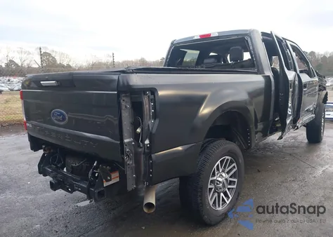 2019 Ford F-250 Lariat z USA, uszkodzony, nr VIN 1FT7W2B60KED06423